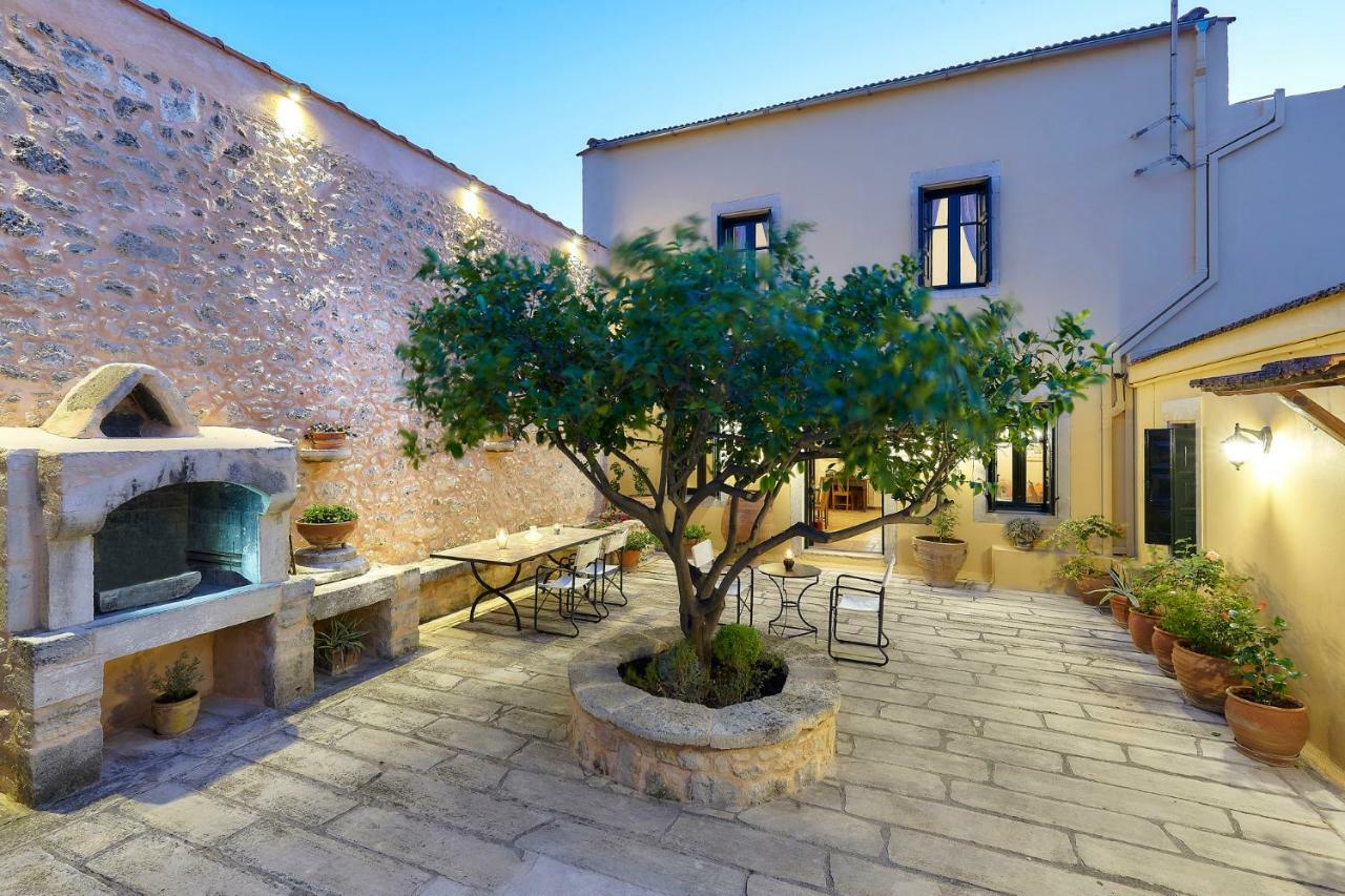 Castello Villa Daphnes - Private Pool & Whirlpool Dhafnes Eksteriør bilde
