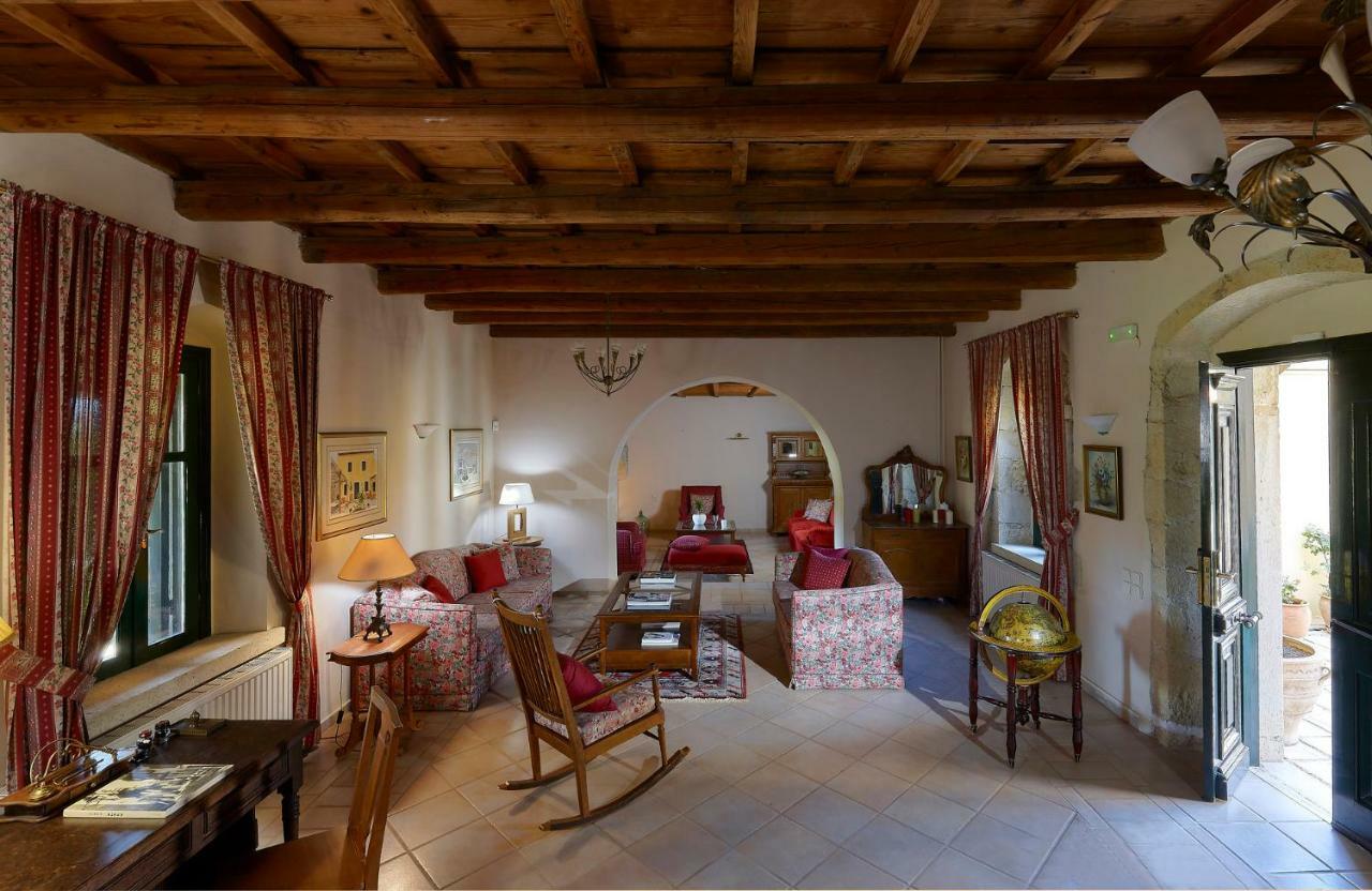 Castello Villa Daphnes - Private Pool & Whirlpool Dhafnes Eksteriør bilde