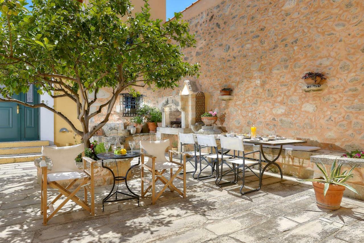 Castello Villa Daphnes - Private Pool & Whirlpool Dhafnes Eksteriør bilde
