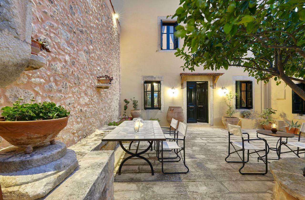 Castello Villa Daphnes - Private Pool & Whirlpool Dhafnes Eksteriør bilde